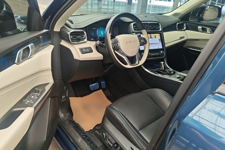 Used Lynk & Co 01 2017 2.0T Two-Wheel Drive Zhaopu Version Driver Seat