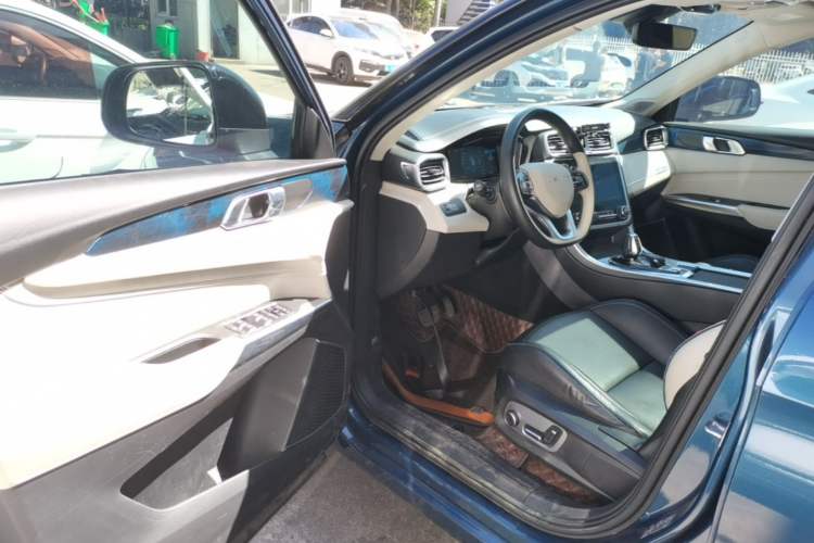 Used Lynk & Co 01 2017 2.0T Two-Wheel Drive Zhaopu Version Driver Seat