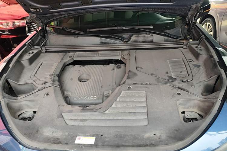 Used Lynk & Co 01 2017 2.0T Two-Wheel Drive Zhaopu Version Engine Bay