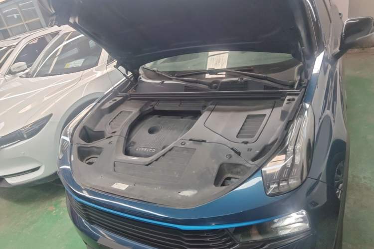 Used Lynk & Co 01 2017 2.0T Two-Wheel Drive Zhaopu Version Engine Bay