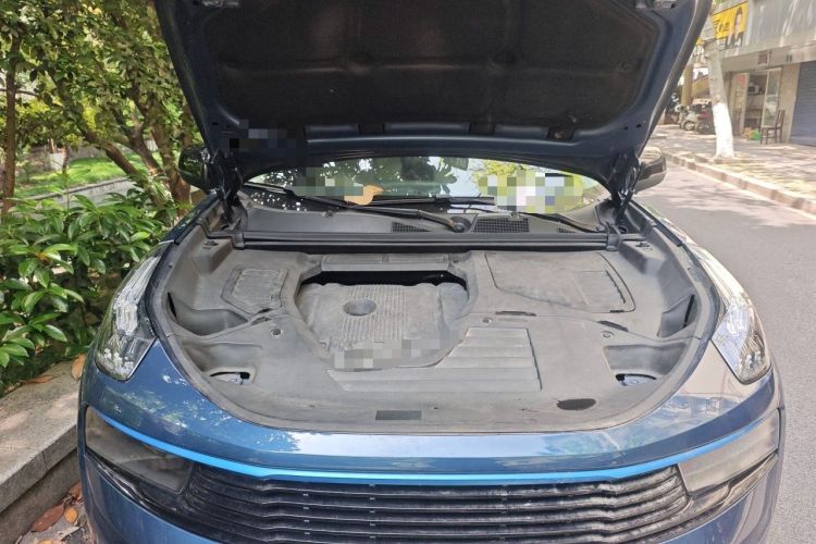 Used Lynk & Co 01 2017 2.0T Two-Wheel Drive Pro Edition Engine Bay