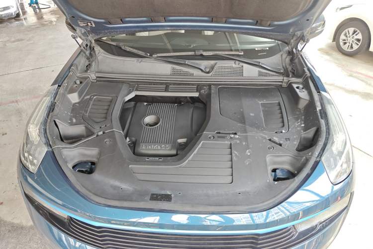 Used Lynk & Co 01 2017 2.0T Two-Wheel Drive Zhaopu Version Engine Bay