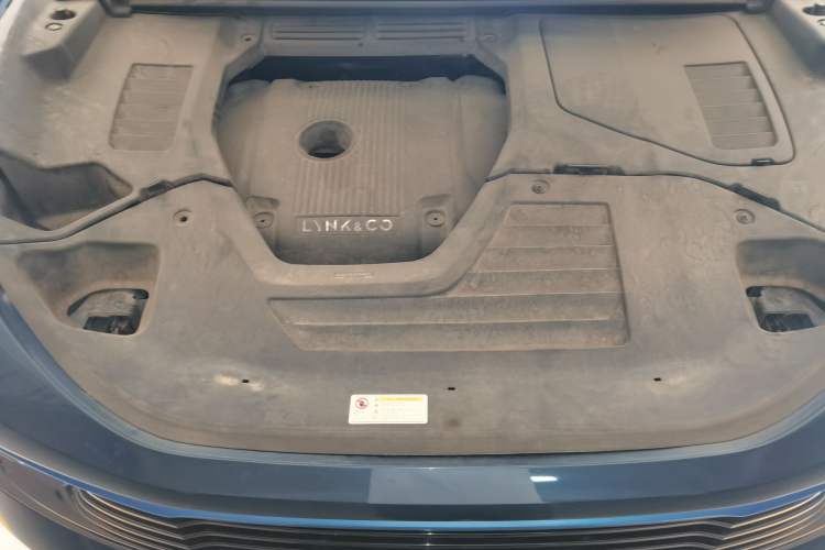 Used Lynk & Co 01 2017 2.0T Two-Wheel Drive Zhaopu Version Engine Bay
