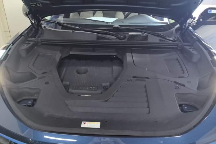 Used Lynk & Co 01 2017 2.0T Two-Wheel Drive Pro Edition Engine Bay