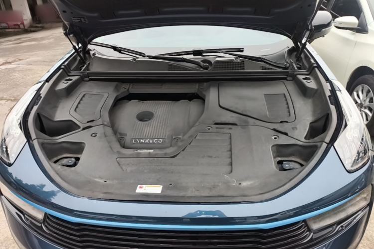 Used Lynk & Co 01 2017 2.0T Two-Wheel Drive Zhaopu Version Engine Bay