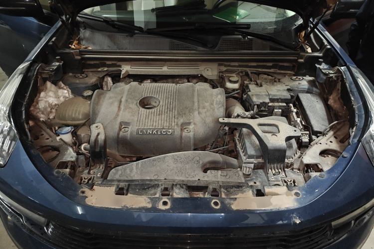 Used Lynk & Co 01 2017 2.0T Two-Wheel Drive Zhaopu Version Engine Bay