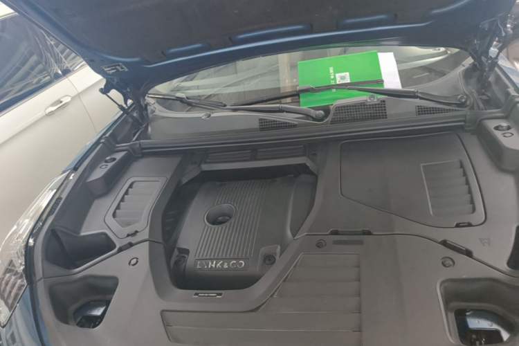 Used Lynk & Co 01 2017 2.0T Two-Wheel Drive Zhaopu Version Engine Bay