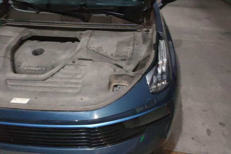 Used Lynk & Co 01 2017 2.0T Two-Wheel Drive Zhaopu Version Engine Bay Left