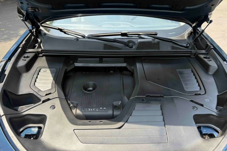 Used Lynk & Co 01 2017 2.0T Two-Wheel Drive Zhaopu Version Engine Bay