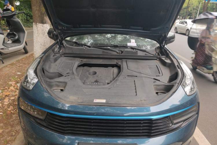 Used Lynk & Co 01 2017 2.0T Two-Wheel Drive Zhaopu Version Engine Bay