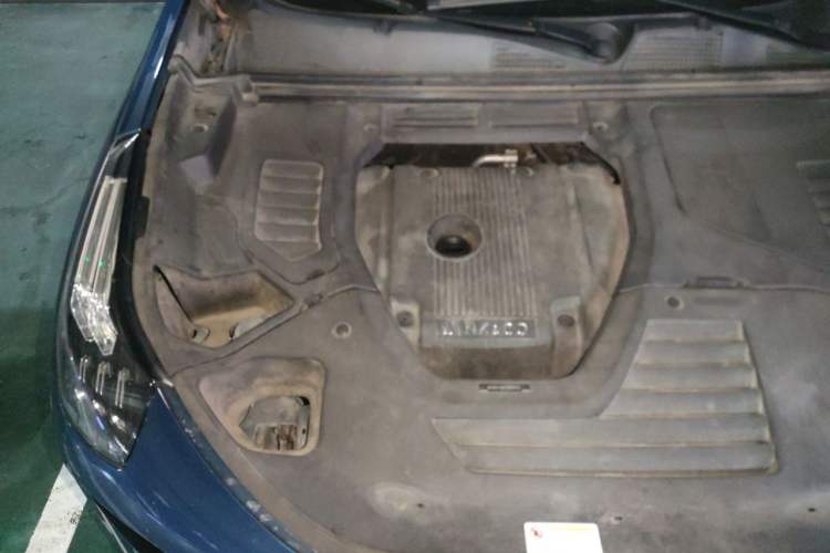 Used Lynk & Co 01 2017 2.0T Two-Wheel Drive Zhaopu Version Engine Bay Right