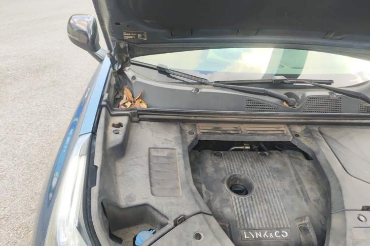 Used Lynk & Co 01 2017 2.0T Two-Wheel Drive Zhaopu Version Engine Bay Right