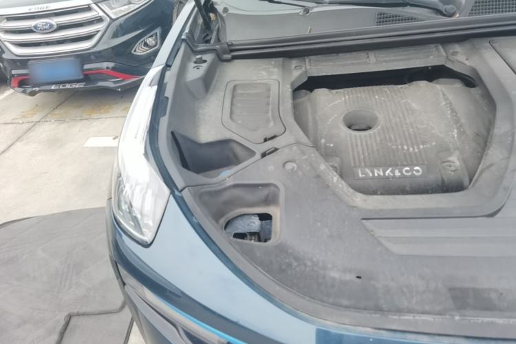 Used Lynk & Co 01 2017 2.0T Two-Wheel Drive Zhaopu Version Engine Bay Right