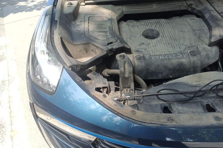 Used Lynk & Co 01 2017 2.0T Two-Wheel Drive Pro Edition Engine Bay Right