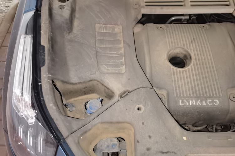 Used Lynk & Co 01 2017 2.0T Two-Wheel Drive Zhaopu Version Engine Bay Right