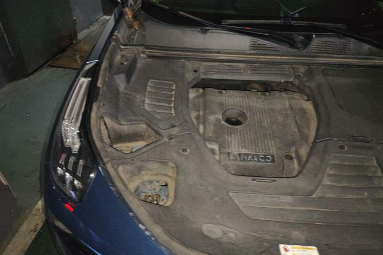 Used Lynk & Co 01 2017 2.0T Two-Wheel Drive Zhaopu Version Engine Bay Right