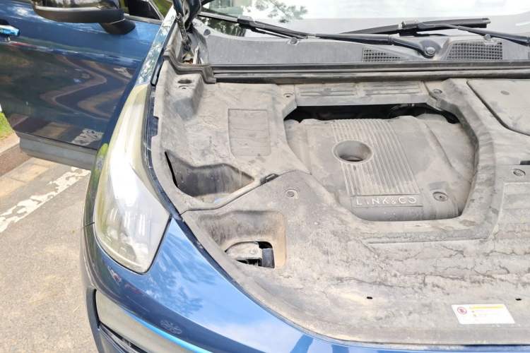 Used Lynk & Co 01 2017 2.0T Two-Wheel Drive Zhaopu Version Engine Bay Right