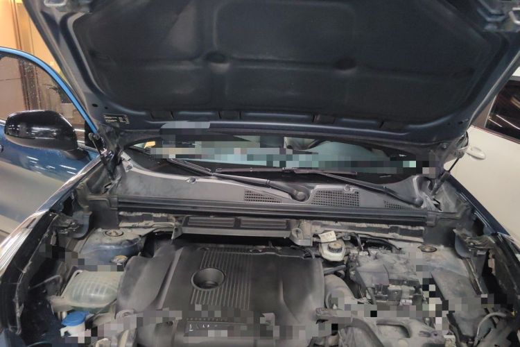 Used Lynk & Co 01 2017 2.0T Two-Wheel Drive Zhaopu Version Engine Bay