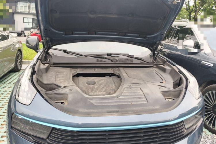 Used Lynk & Co 01 2017 2.0T Two-Wheel Drive Pro Edition Engine Bay