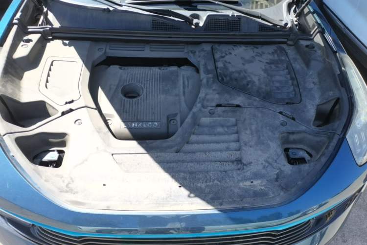 Used Lynk & Co 01 2017 2.0T Two-Wheel Drive Zhaopu Version Engine Bay