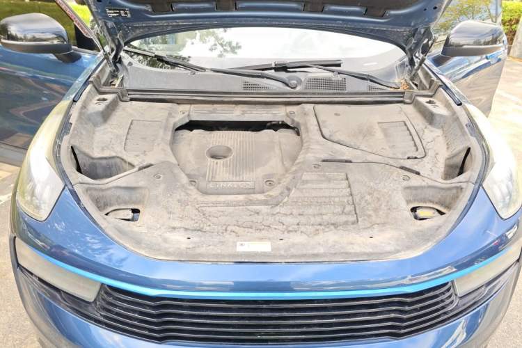 Used Lynk & Co 01 2017 2.0T Two-Wheel Drive Zhaopu Version Engine Bay