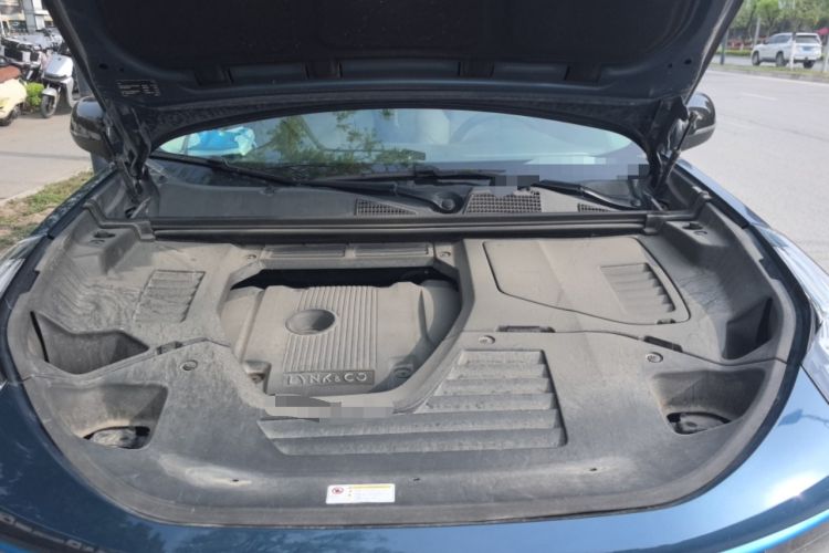 Used Lynk & Co 01 2017 2.0T Two-Wheel Drive Zhaopu Version Engine Bay