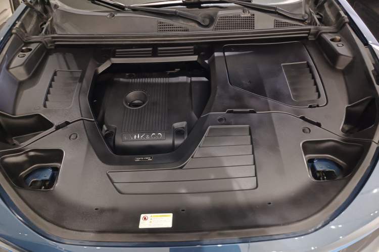 Used Lynk & Co 01 2017 2.0T Two-Wheel Drive Zhaopu Version Engine Bay
