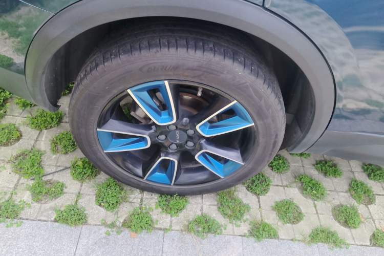 Used Lynk & Co 01 2017 2.0T Two-Wheel Drive Zhaopu Version Exterior 2