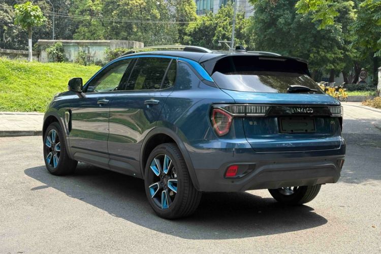Used Lynk & Co 01 2017 2.0T Two-Wheel Drive Zhaopu Version Exterior 3
