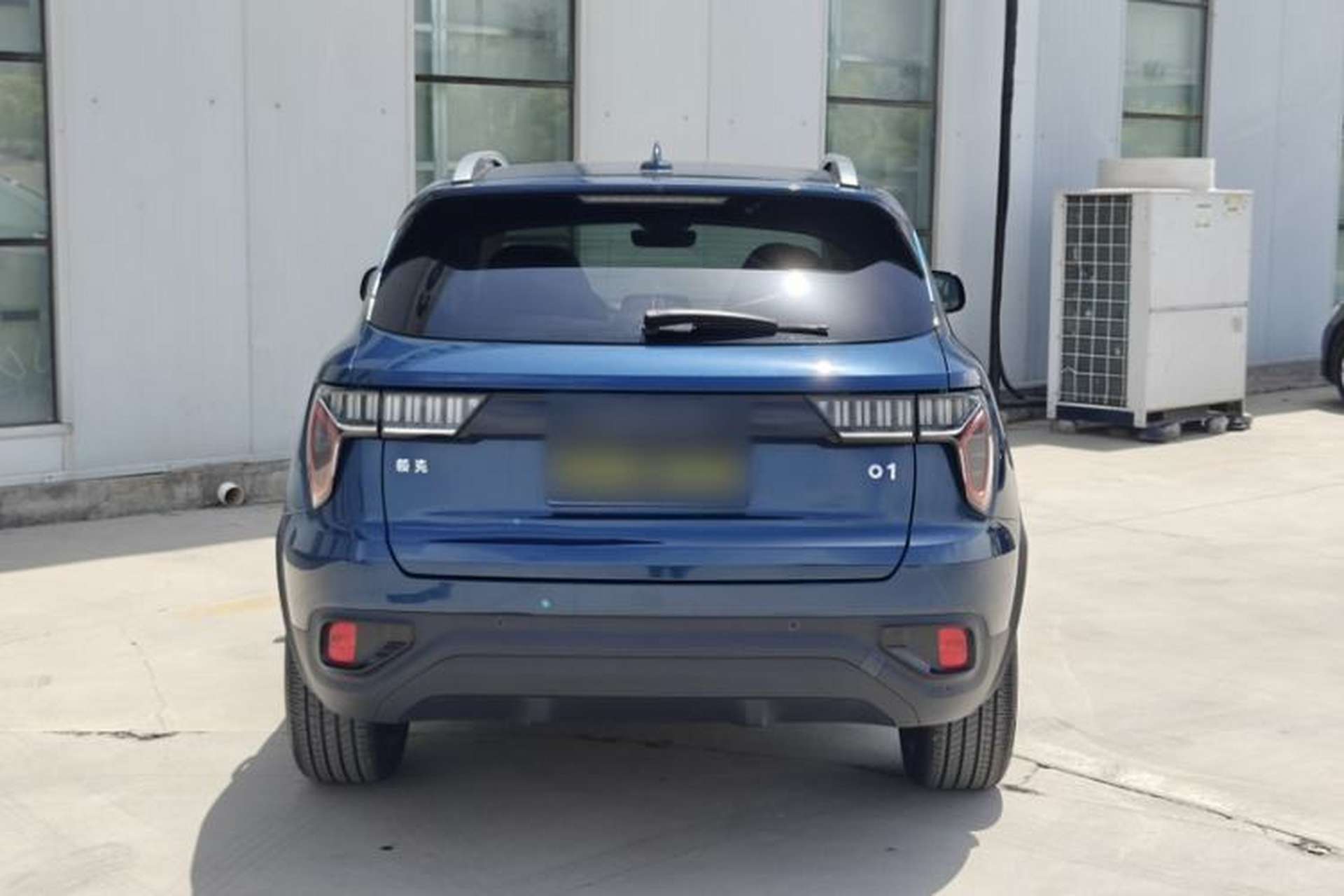 Used Lynk & Co 01 2017 2.0T Two-Wheel Drive Zhaopu Version Exterior 3