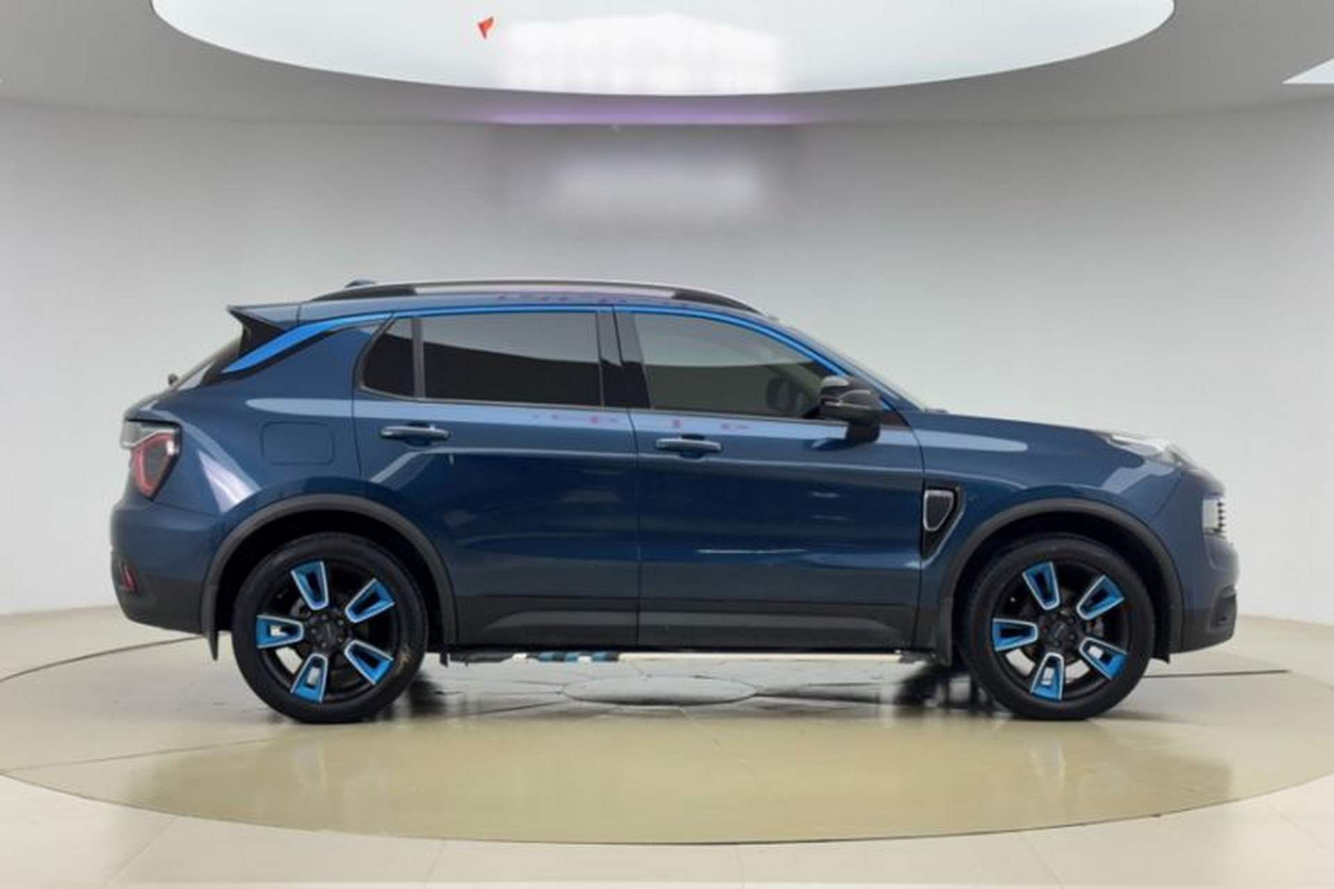 Used Lynk & Co 01 2017 2.0T Two-Wheel Drive Zhaopu Version Exterior 3
