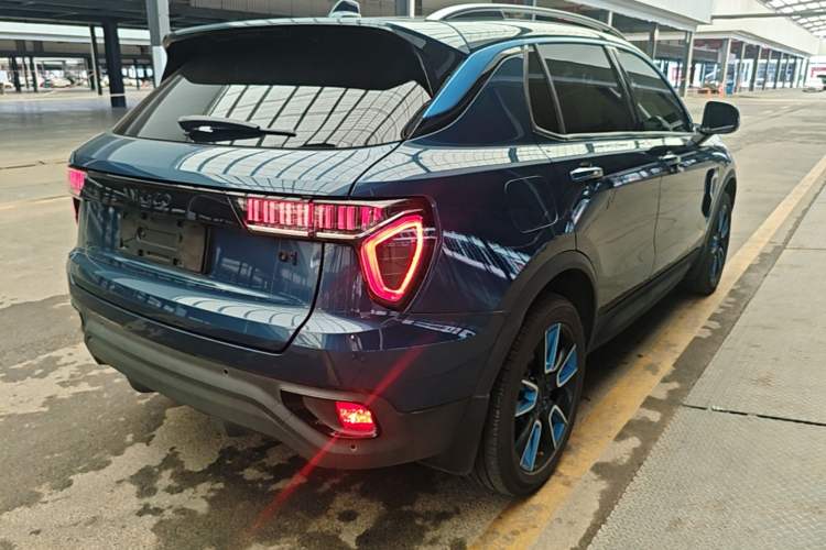 Used Lynk & Co 01 2017 2.0T Two-Wheel Drive Zhaopu Version Exterior 3