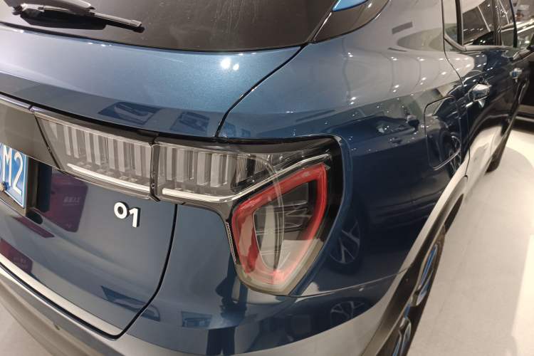 Used Lynk & Co 01 2017 2.0T Two-Wheel Drive Zhaopu Version Exterior 3