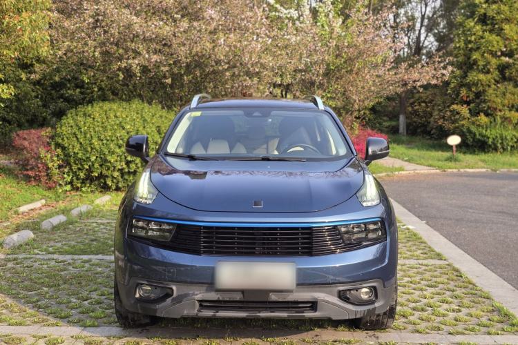 Used Lynk & Co 01 2017 2.0T Two-Wheel Drive Zhaopu Version Exterior 3