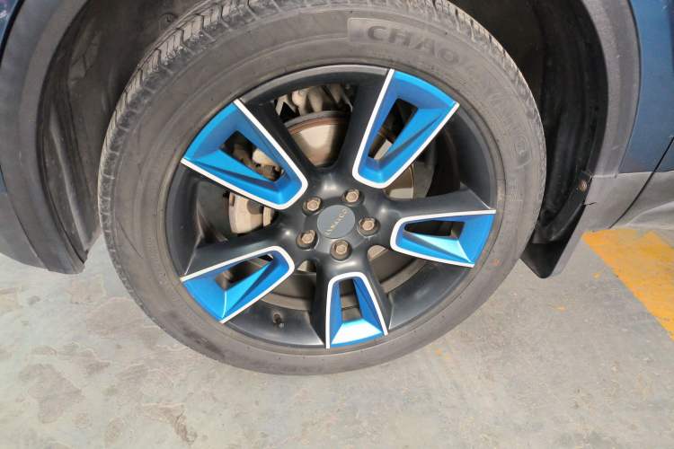 Used Lynk & Co 01 2017 2.0T Two-Wheel Drive Zhaopu Version Exterior 4