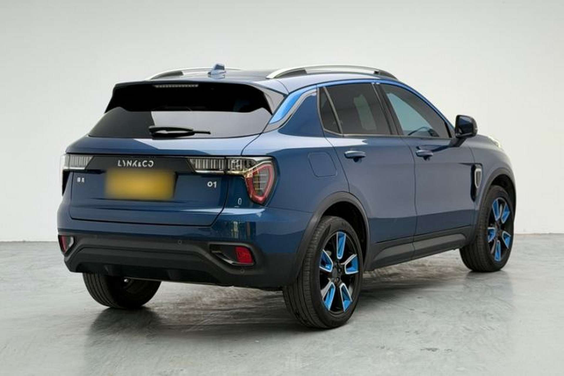 Used Lynk & Co 01 2017 2.0T Two-Wheel Drive Zhaopu Version Exterior 4