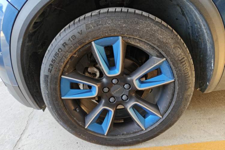 Used Lynk & Co 01 2017 2.0T Two-Wheel Drive Zhaopu Version Exterior 4
