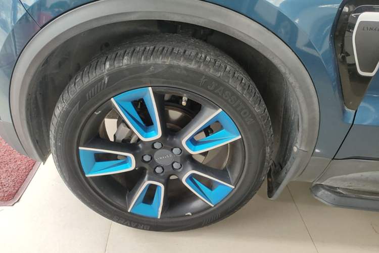Used Lynk & Co 01 2017 2.0T Two-Wheel Drive Zhaopu Version Exterior 4