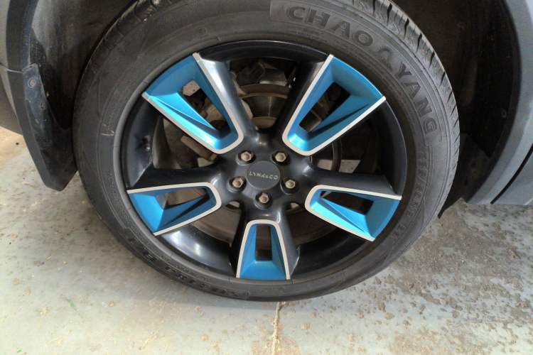 Used Lynk & Co 01 2017 2.0T Two-Wheel Drive Zhaopu Version Exterior 5