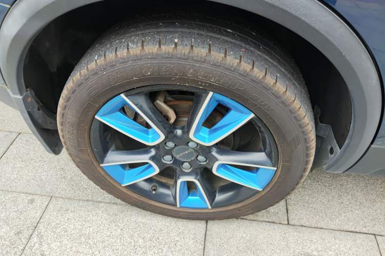 Used Lynk & Co 01 2017 2.0T Two-Wheel Drive Zhaopu Version Exterior 5