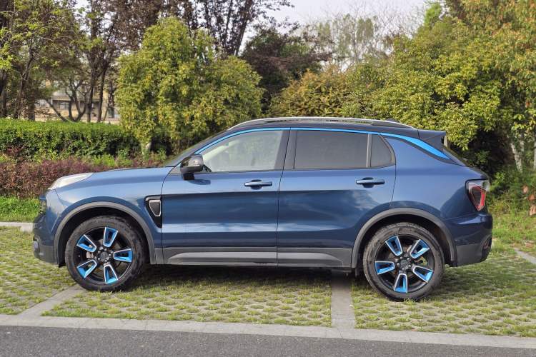 Used Lynk & Co 01 2017 2.0T Two-Wheel Drive Zhaopu Version Exterior 5