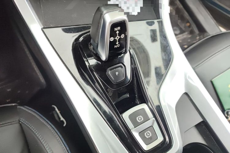 Used Lynk & Co 01 2017 2.0T Two-Wheel Drive Zhaopu Version Gear Lever