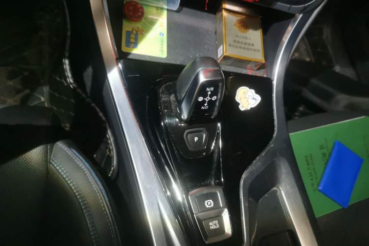 Used Lynk & Co 01 2017 2.0T Two-Wheel Drive Pro Edition Gear Lever