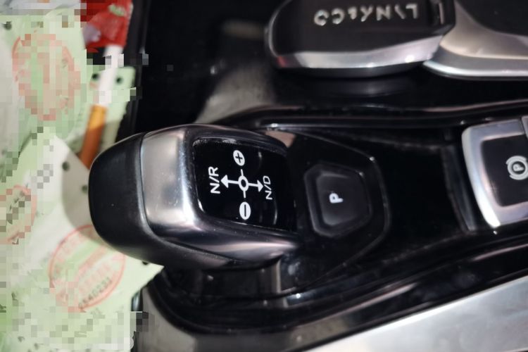 Used Lynk & Co 01 2017 2.0T Two-Wheel Drive Zhaopu Version Gear Lever