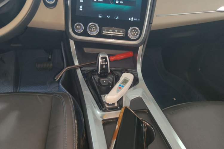 Used Lynk & Co 01 2017 2.0T Two-Wheel Drive Zhaopu Version Gear Lever