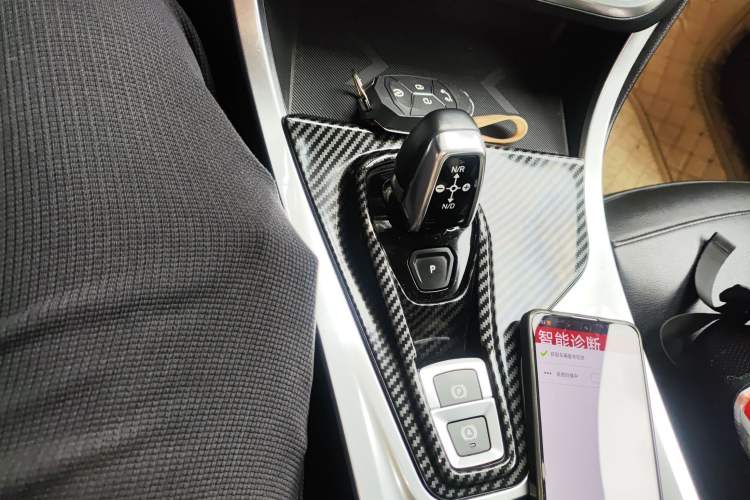 Used Lynk & Co 01 2017 2.0T Two-Wheel Drive Zhaopu Version Gear Lever