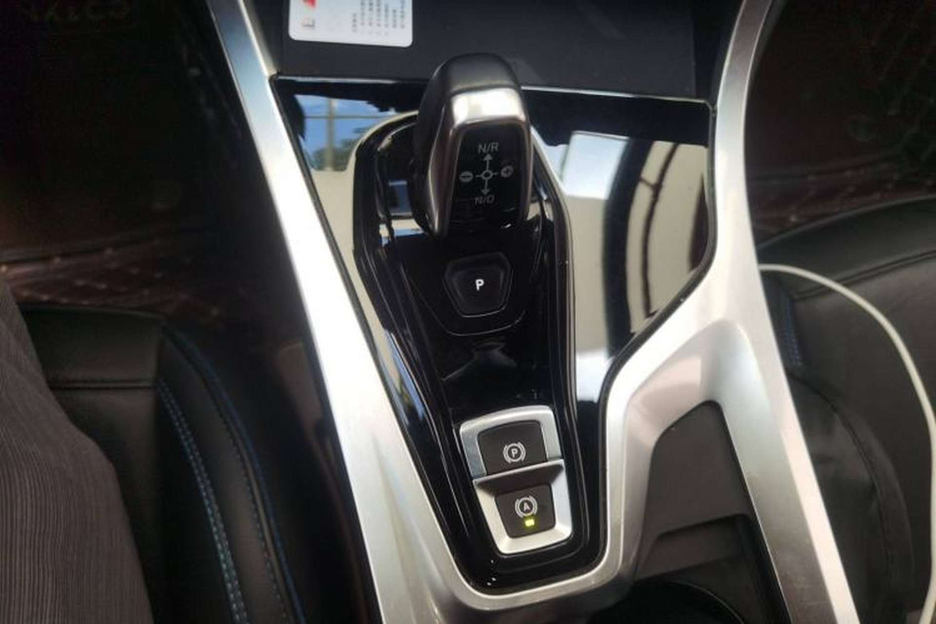 Used Lynk & Co 01 2017 2.0T Two-Wheel Drive Zhaopu Version Gear Lever