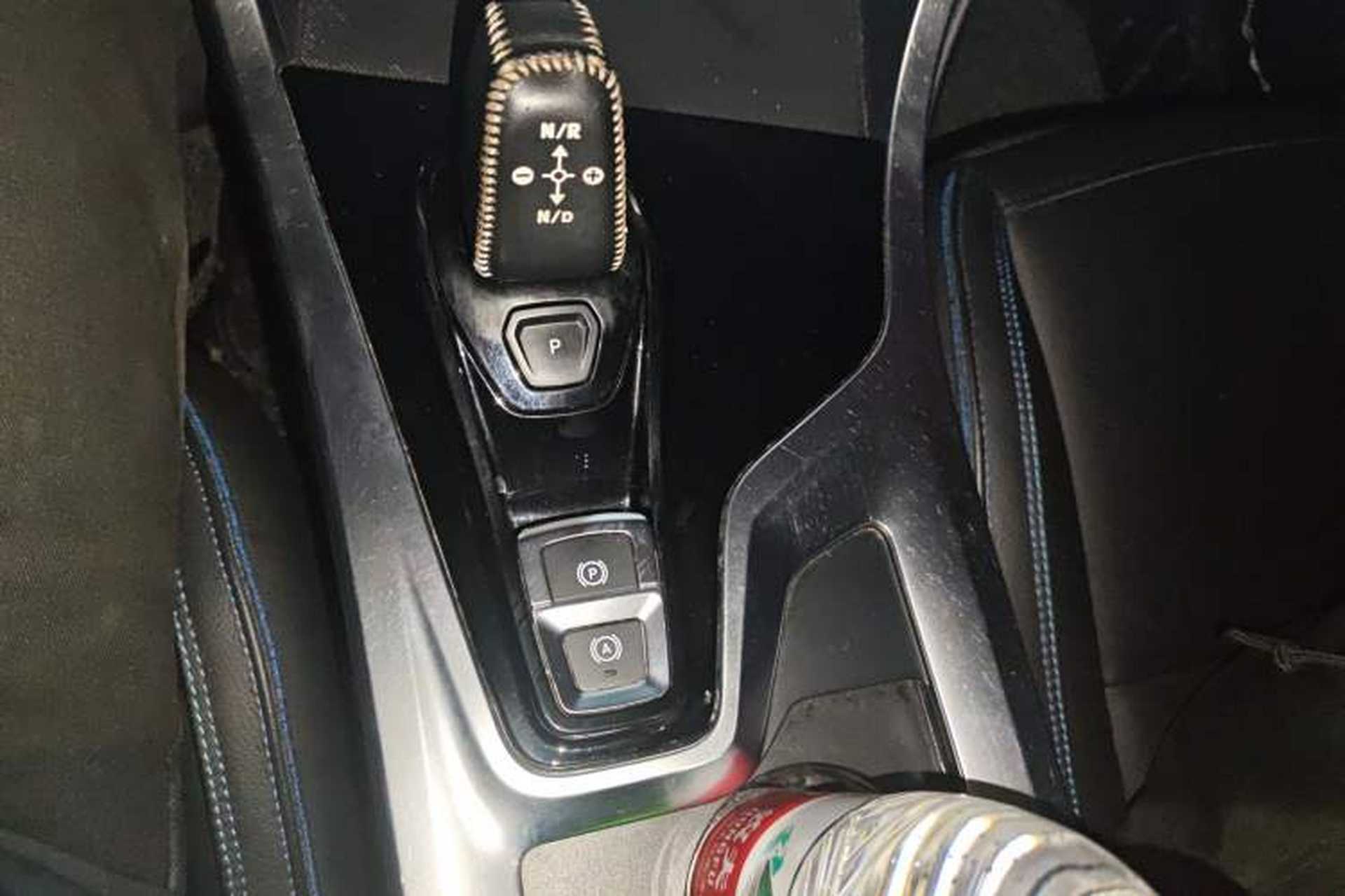 Used Lynk & Co 01 2017 2.0T Two-Wheel Drive Zhaopu Version Gear Lever