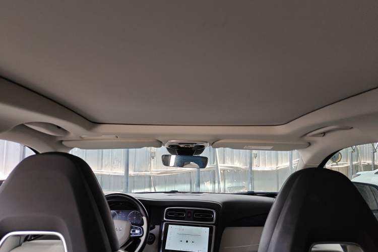 Used Lynk & Co 01 2017 2.0T Two-Wheel Drive Zhaopu Version Headliner