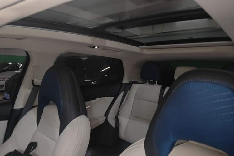 Used Lynk & Co 01 2017 2.0T Two-Wheel Drive Zhaopu Version Headliner